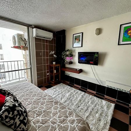 Isla Verde Modern Apartment With Pool Σαν Χουάν Εξωτερικό φωτογραφία