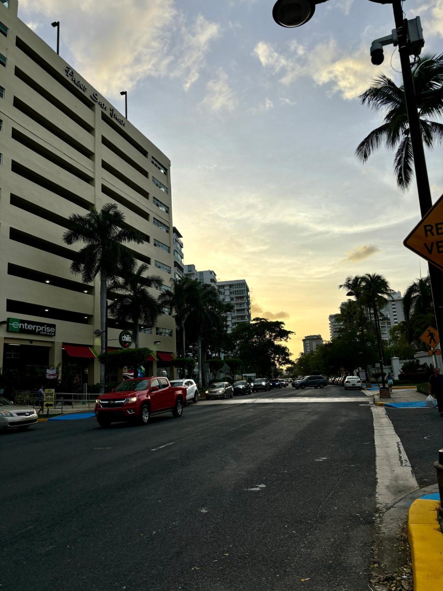 Isla Verde Modern Apartment With Pool Σαν Χουάν Εξωτερικό φωτογραφία