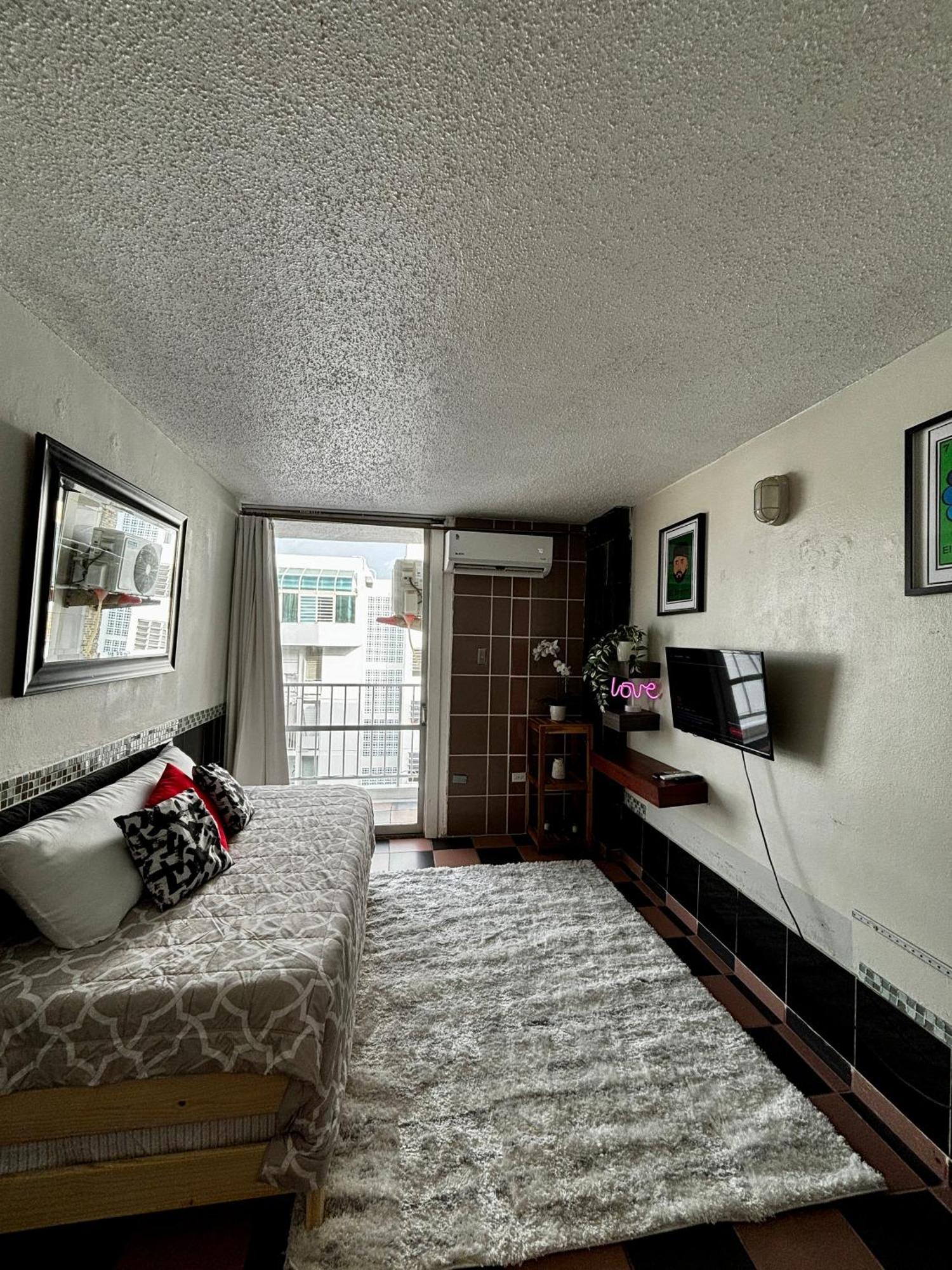 Isla Verde Modern Apartment With Pool Σαν Χουάν Εξωτερικό φωτογραφία